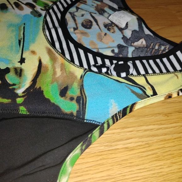 Bali Multicolor Abstract Blouse - Picture 9 of 11